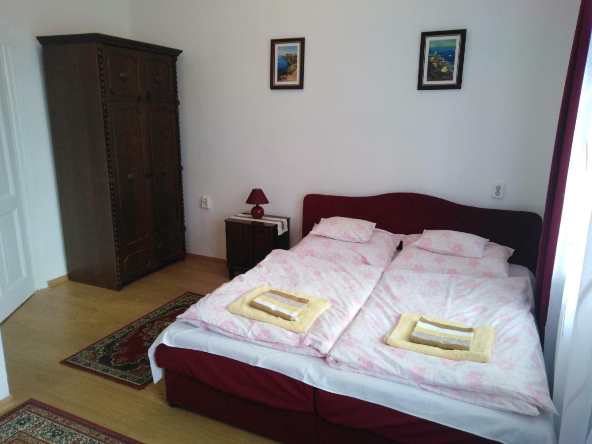 Orgona Vendeghaz Miskolc Exterior photo