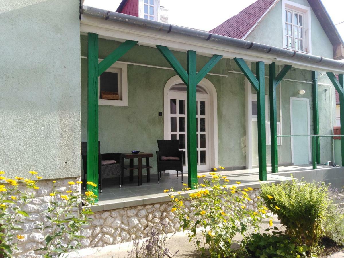 Orgona Vendeghaz Miskolc Exterior photo