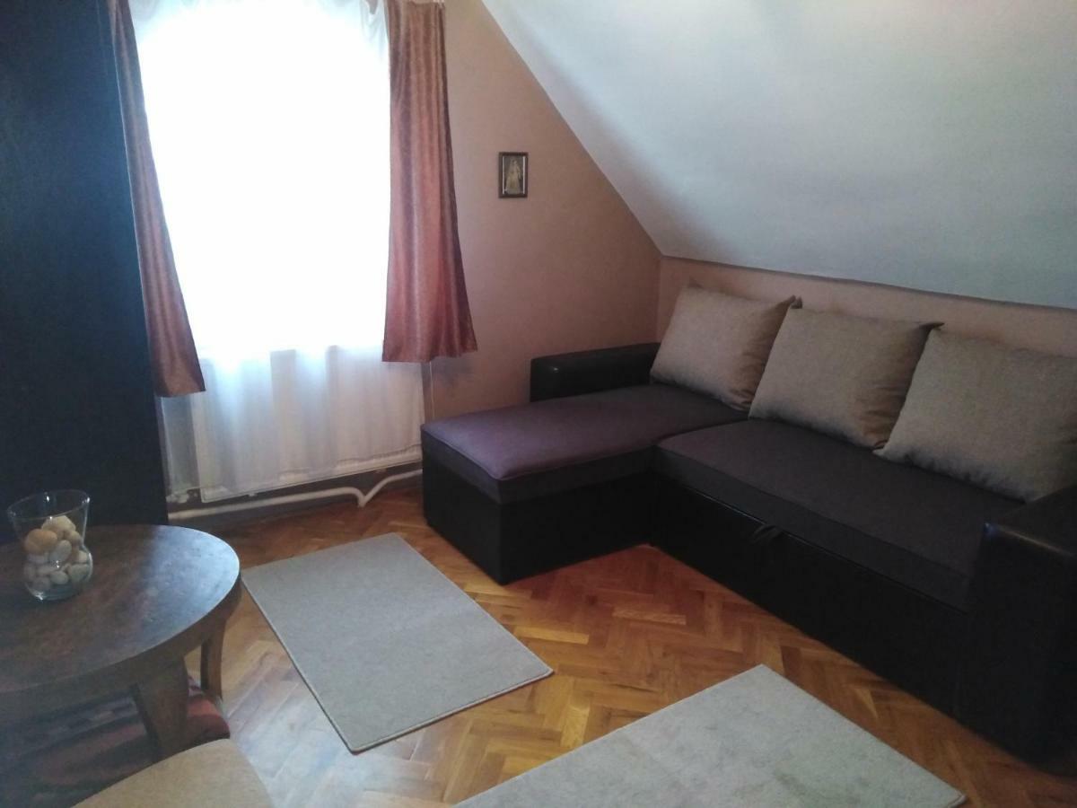 Orgona Vendeghaz Miskolc Exterior photo